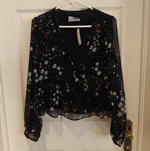 URBAN OUTFITTERS Navy Florian Long Sleeve Crop